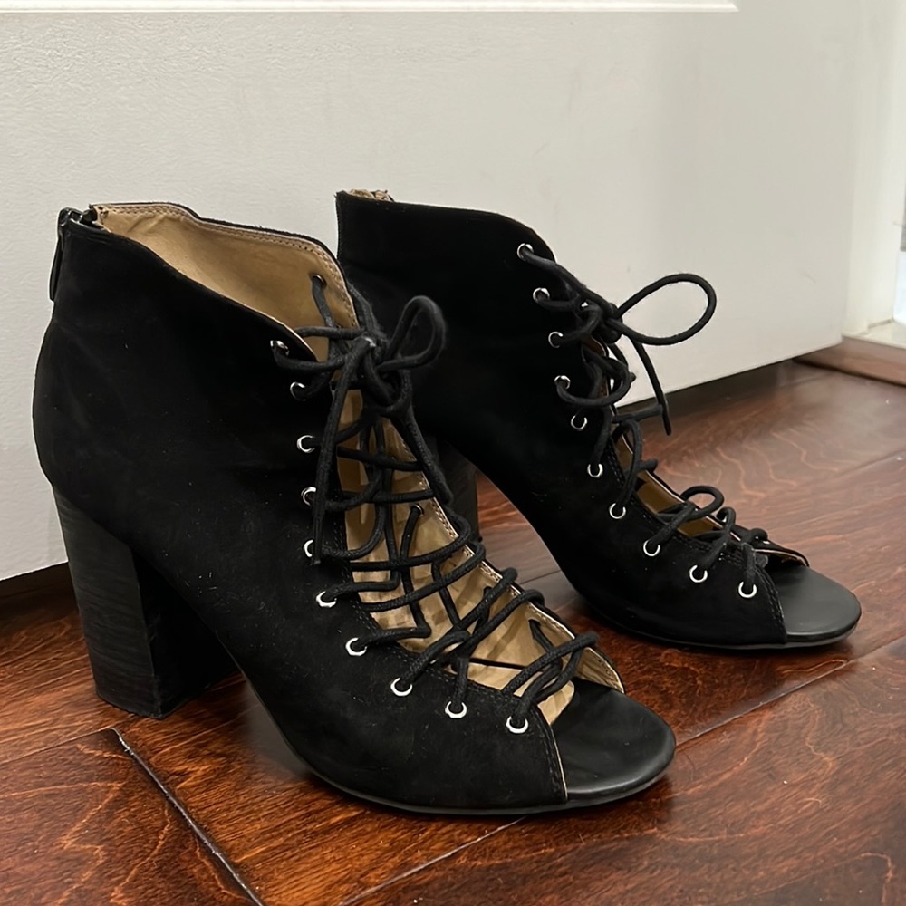 Chinese Laundry lace up heels